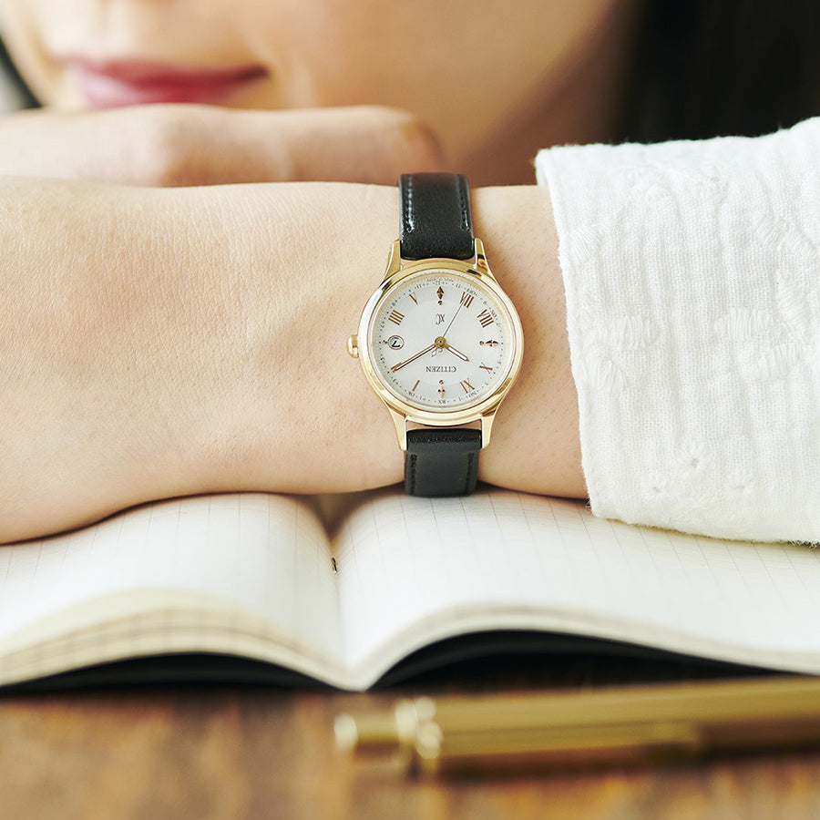 シチズン xC クロスシー hikari collection ヒカリコレクション ES9492-14A レディース ソーラー 電波 革ベルト