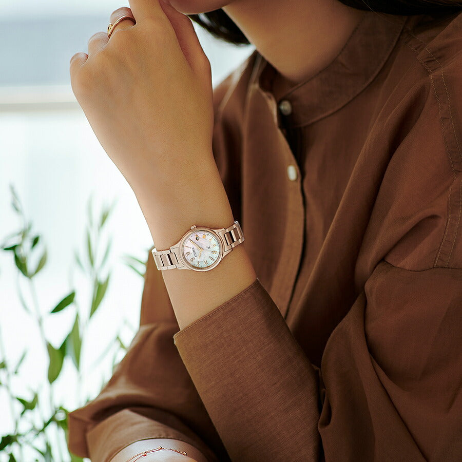 シチズン クロスシー 北川景子 限定モデル オリーブ ES9498-51D レディース ソーラー 電波 ダイヤ入り白蝶貝ダイヤル サクラピンク