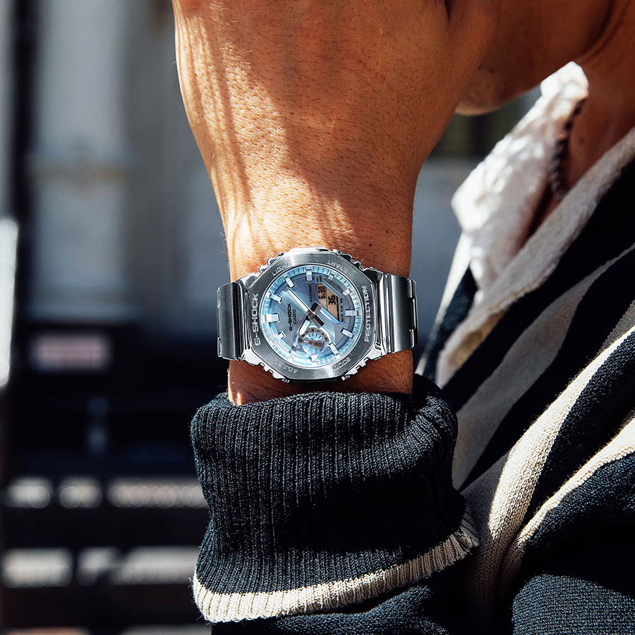 G-SHOCK メタルカバード GM-2110D-2AJF メンズ 腕時計 電池式 アナデジ オクタゴン メタルバンド スカイブルー 国内正規品 カシオ