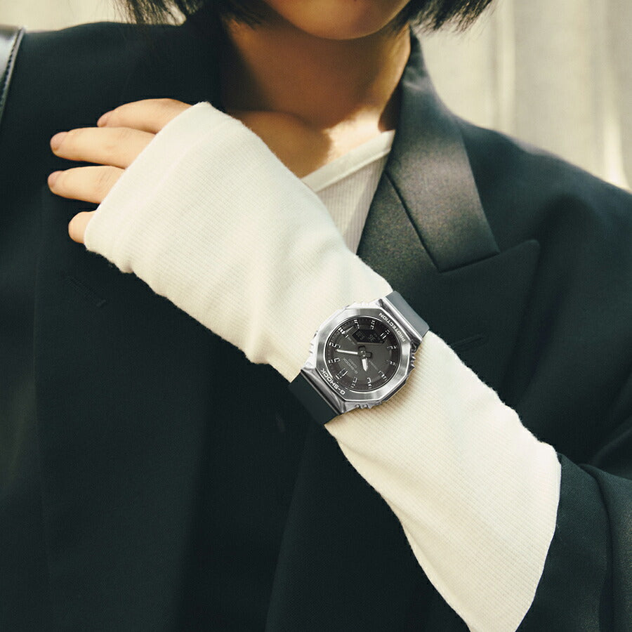 G-SHOCK ミッドサイズ メタルカバード GM-S2110-1A1JF メンズ