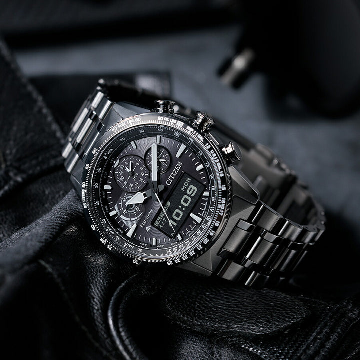 シチズン プロマスター スカイシリーズ アナデジ パイロットウオッチ JV2005-58E メンズ ソーラー グレー MIP液晶搭載