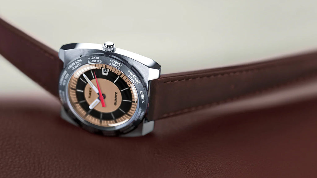 タイメックス Q TIMEX 1972 ワールドタイム 復刻モデル TW2Y31300 メンズ クオーツ 電池式 タンカラーダイヤル ブラウン 革ベルト