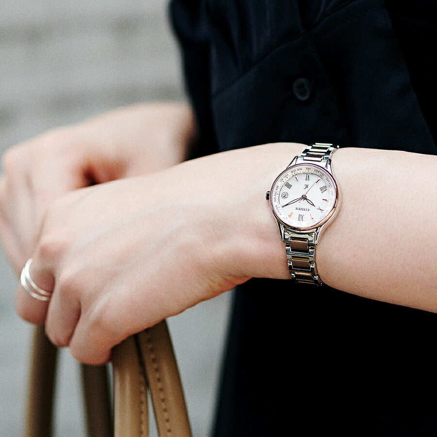 シチズン　XC　クロスシー　サクラピンク　ムーンフェイズ　レディース　腕時計ファッション