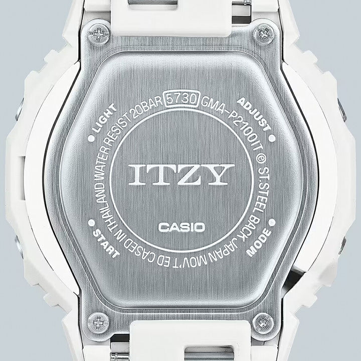 G-SHOCK コンパクトサイズ ITZY コラボレーションモデル GMA-P2100IT-7AJR レディース 腕時計 電池式 アナデジ オクタゴン ホワイト 樹脂バンド 国内正規品 カシオ