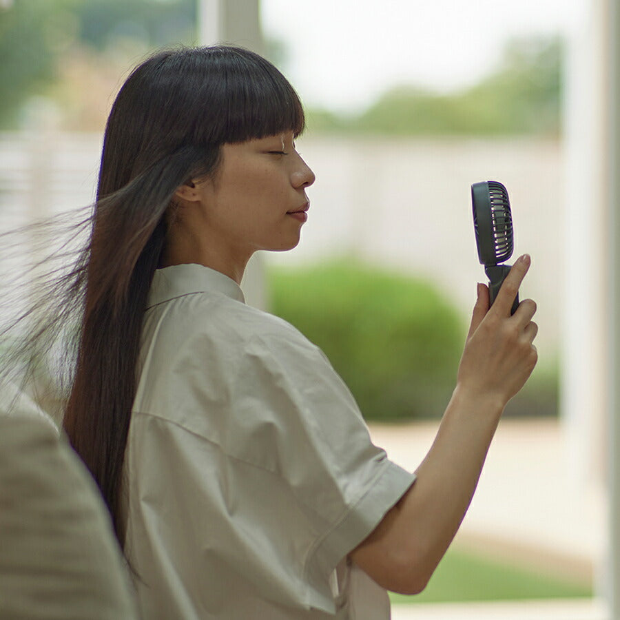リズム ハンディファン 扇風機 大風量 3way カラビナ付き ダークグレー 静音 卓上 小型 Silky Wind Mobile 3.2 9ZF040RH82