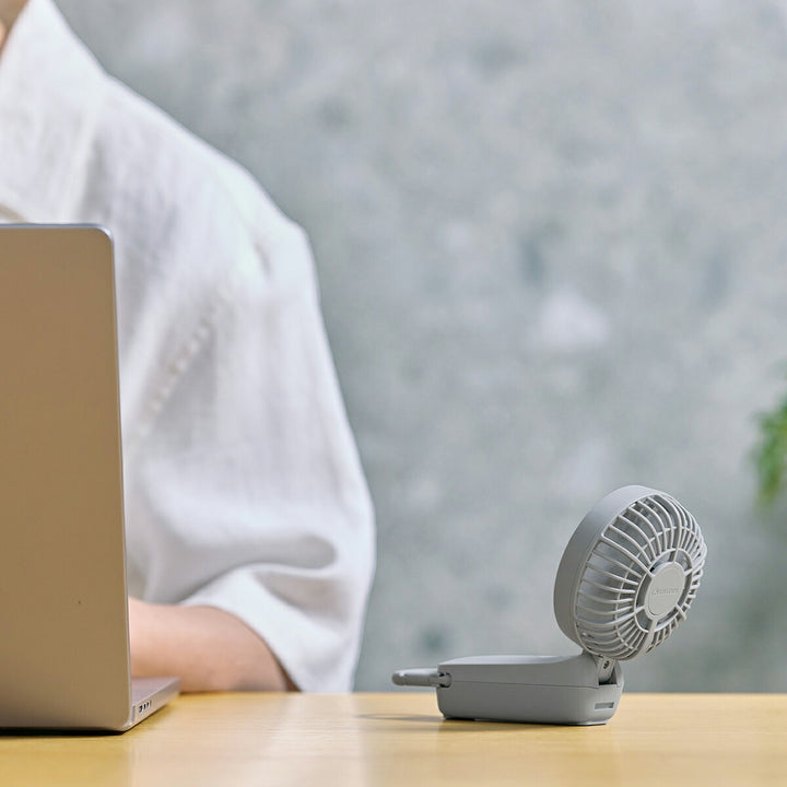 リズム ハンディファン 扇風機 大風量 3way カラビナ付き ミディアムグレー 静音 卓上 小型 Silky Wind Mobile 4 9ZF042RH84