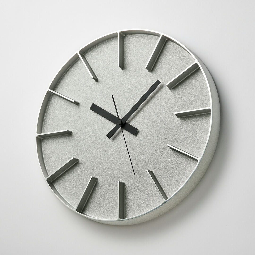 タカタレムノス 掛け時計 デザインオブジェクト エッジクロック アルミニウム 350mm クオーツ 電池式 シルバー スイープセコンド AZUMI AZ-0115AL