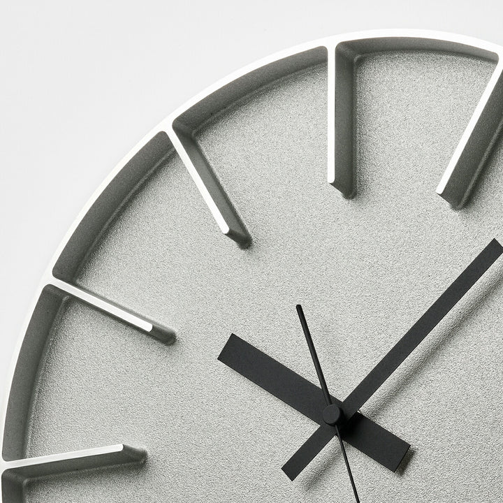 タカタレムノス 掛け時計 デザインオブジェクト エッジクロック アルミニウム 350mm クオーツ 電池式 シルバー スイープセコンド AZUMI AZ-0115AL