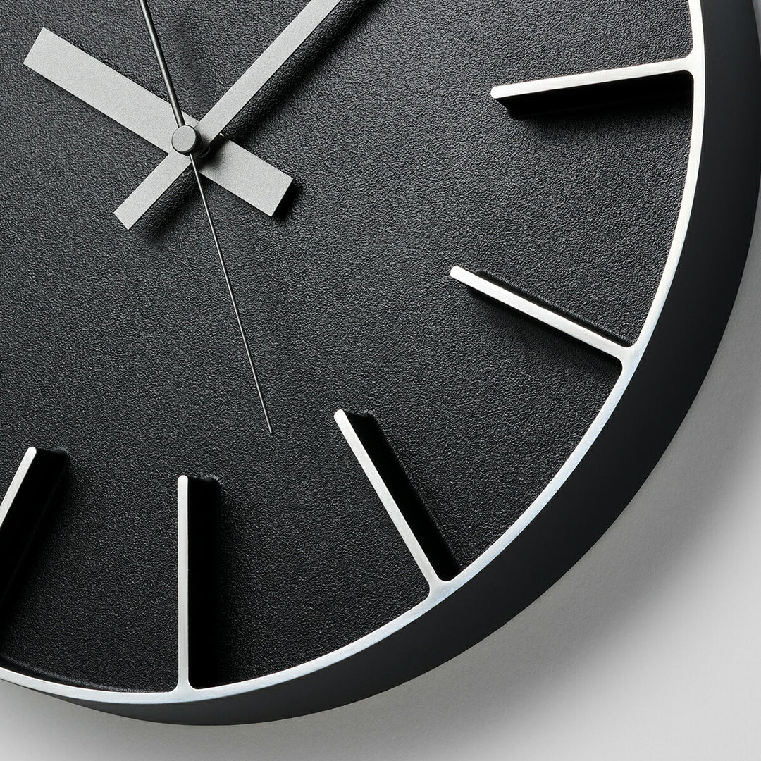 タカタレムノス 掛け時計 デザインオブジェクト エッジクロック アルミニウム 350mm クオーツ 電池式 ブラック スイープセコンド AZUMI AZ-0115BK