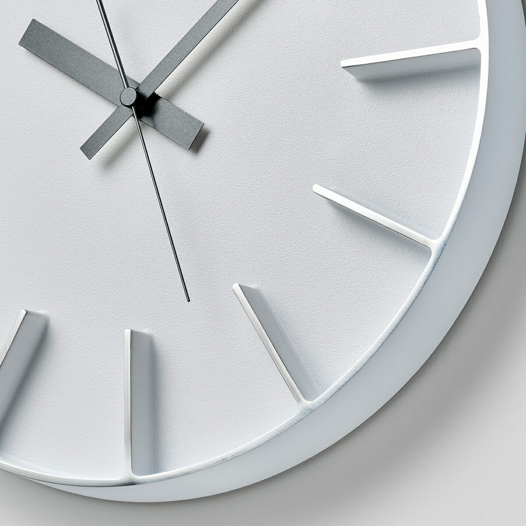 タカタレムノス 掛け時計 デザインオブジェクト エッジクロック アルミニウム 350mm クオーツ 電池式 ホワイト スイープセコンド AZUMI AZ-0115WH