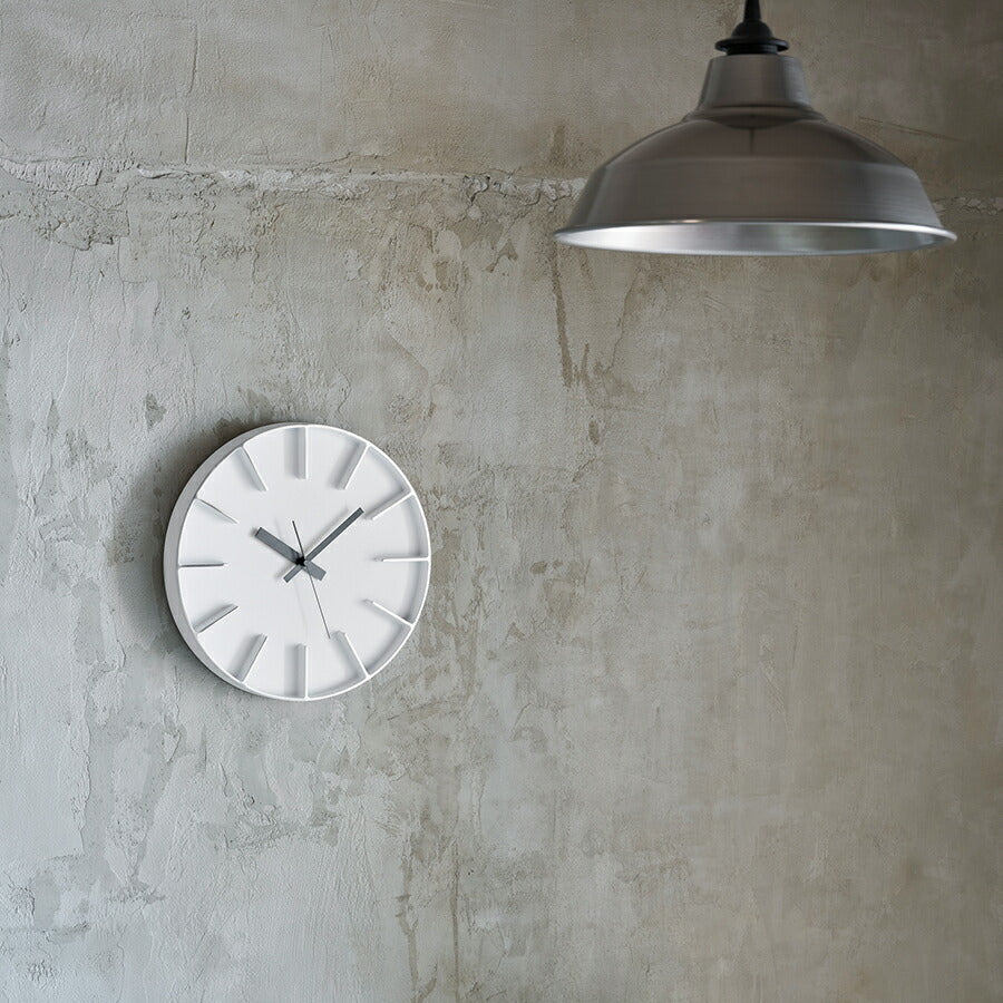 タカタレムノス 掛け時計 デザインオブジェクト エッジクロック アルミニウム 290mm クオーツ 電池式 ホワイト スイープセコンド AZUMI AZ24-08WH