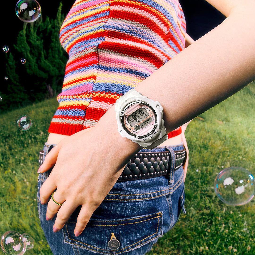 BABY-G グランジ グラジエントダイヤル ホワイト BG-169GD-7JF レディース 電池式 デジタル 樹脂バンド フロントプロテクター