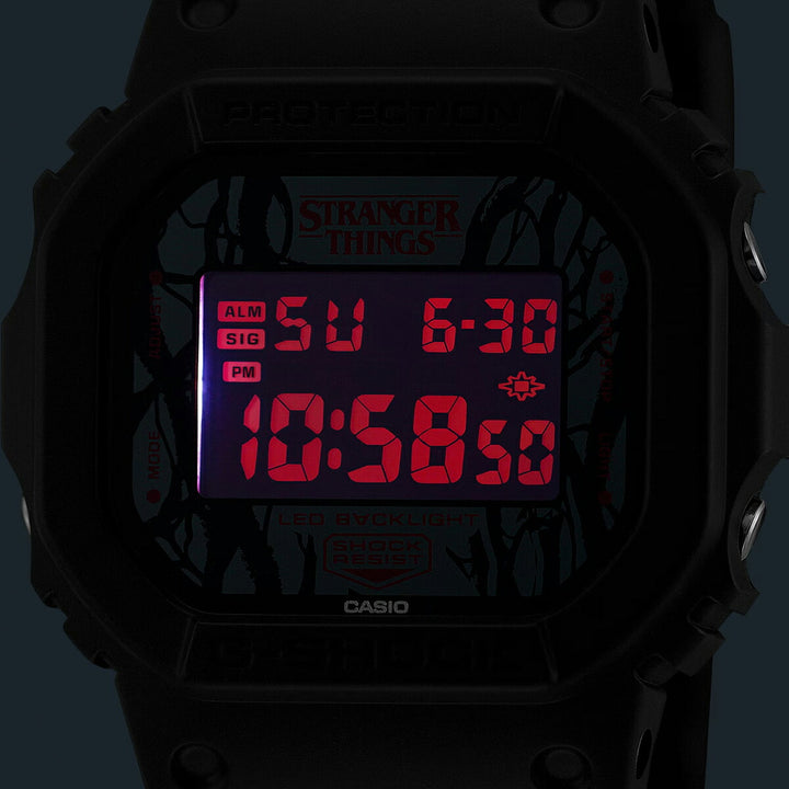 G-SHOCK ストレンジャー・シングス 未知の世界 コラボレーションモデル DW-5600STT-1JR メンズ 電池式 デジタル スクエア 樹脂バンド 反転液晶