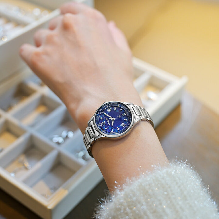 シチズン クロスシー DEAR Collection 限定モデル 2025 ステンドグラス EC1160-71L レディース ソーラー 電波 ブルーダイヤル