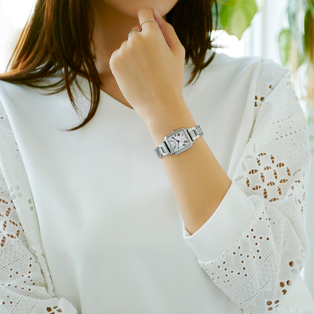 シチズン クロスシー ヒカリコレクション スクエア2wayモデル ES9500-51A レディース 腕時計 ソーラー 電波 角型 ホワイトダイヤル シルバー メタルバンド 替えバンドつき