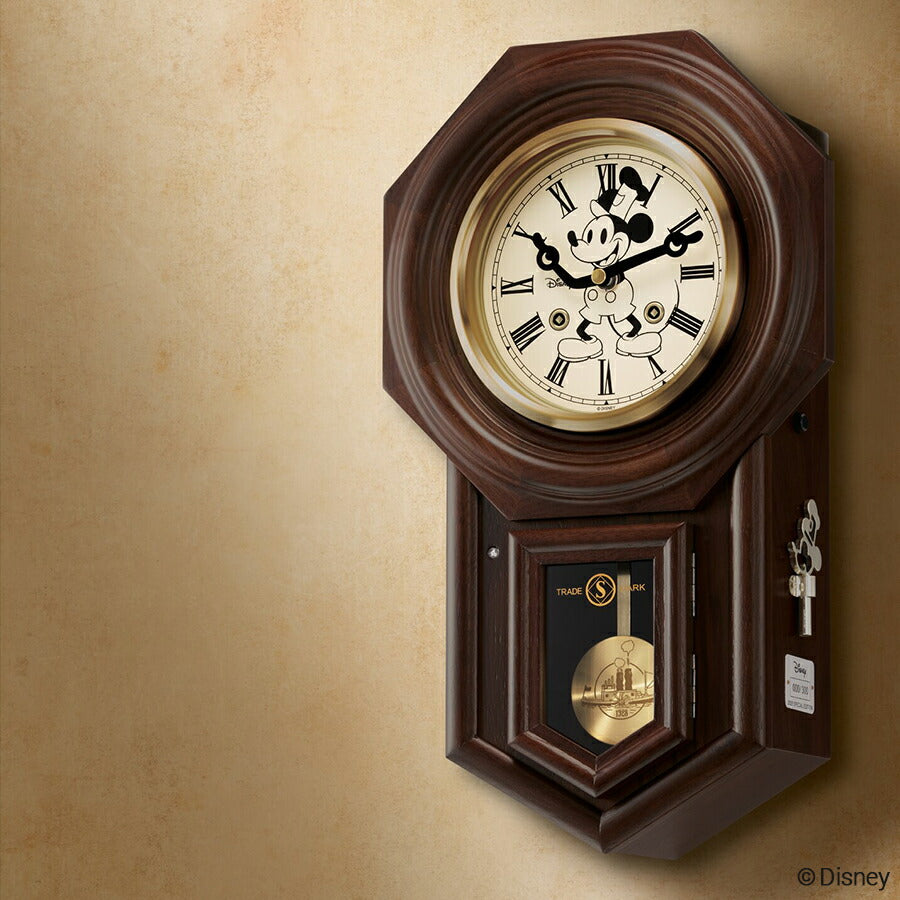ミッキーマウス　時計 セイコー「ディズニー創立100周年」限定の絵皿時計、ミッキー