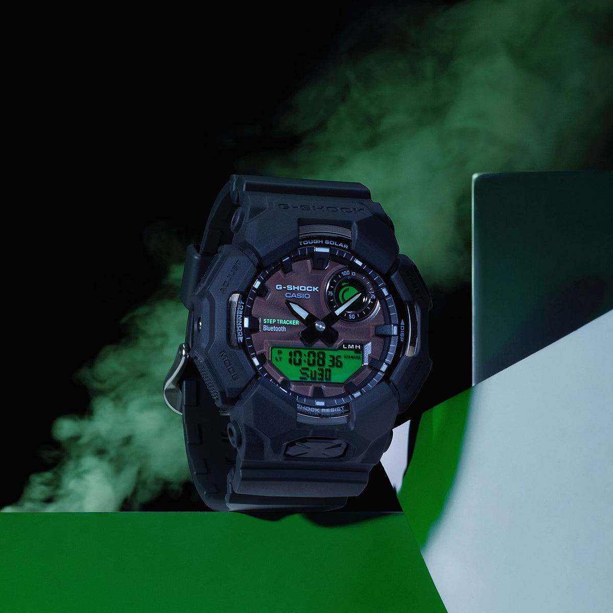 G-SHOCK ブラック&エレクトログリーン GA-B010BEG-1AJF メンズ
