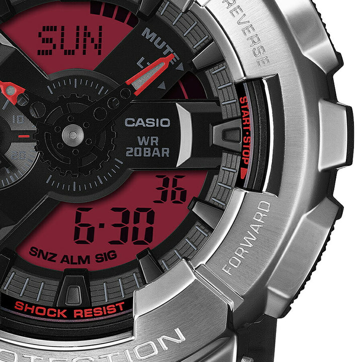 G-SHOCK メタルカバード ファインメタリックシリーズ シルバー GM-110YRA-8AJF メンズ 電池式 アナデジ ビッグケース 樹脂バンド レッドカラー液晶