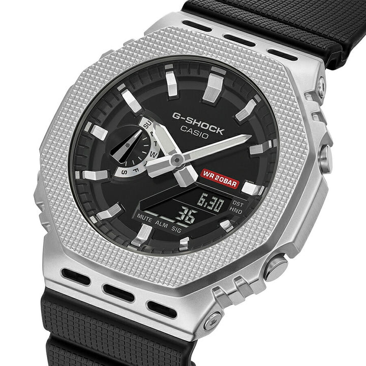 G-SHOCK メタルカバード チェッカリングパターン GM-2100M-1AJF メンズ 電池式 アナデジ オクタゴン 樹脂バンド 反転液晶
