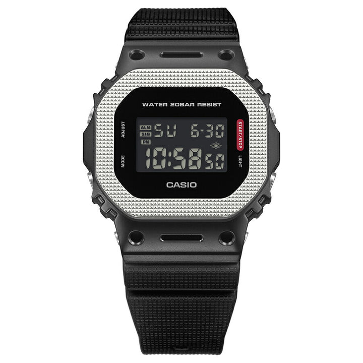 G-SHOCK メタルカバード チェッカリングパターン GM-5600BM-1JF メンズ 電池式 デジタル スクエア 樹脂バンド 反転液晶