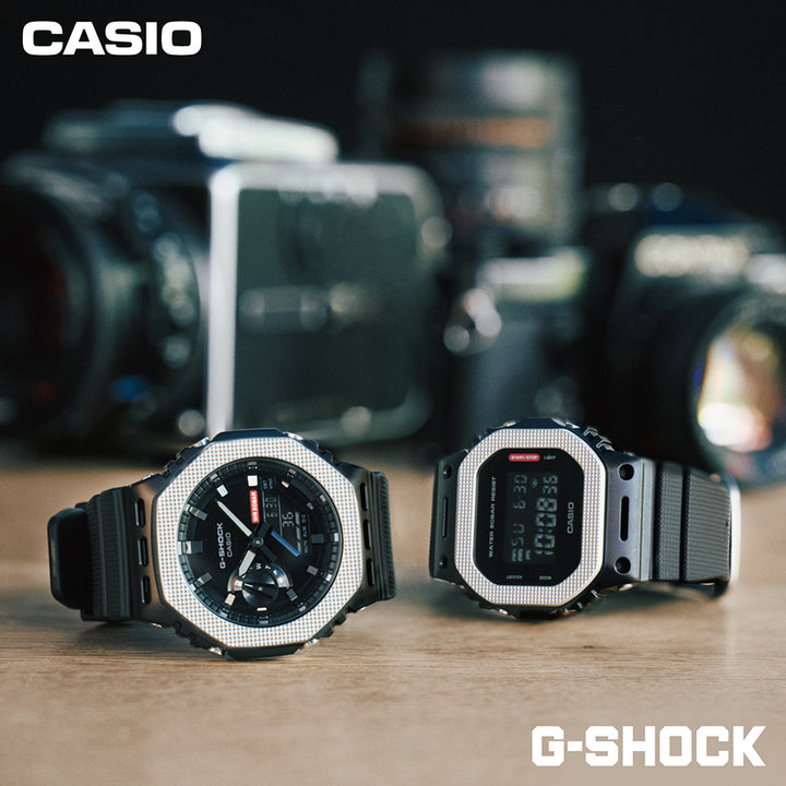 G-SHOCK メタルカバード チェッカリングパターン GM-5600BM-1JF メンズ 電池式 デジタル スクエア 樹脂バンド 反転液晶