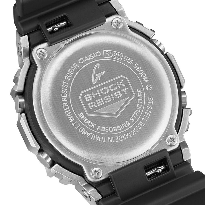 G-SHOCK メタルカバード チェッカリングパターン GM-5600M-1JF メンズ 電池式 デジタル スクエア 樹脂バンド 反転液晶