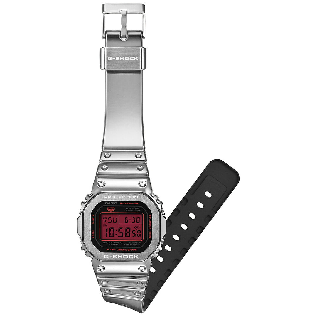 G-SHOCK メタルカバード ファインメタリックシリーズ シルバー GM-5600YRA-8JF メンズ 電池式 デジタル スクエア 樹脂バンド レッドカラー液晶