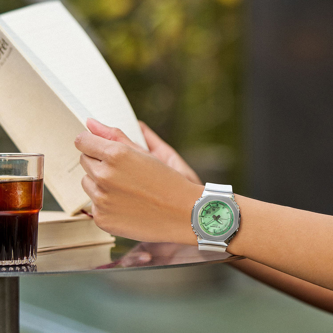 G-SHOCK ミッドサイズ メタルカバード サマーリフレクション グリーン GM-S2110SR-7AJF メンズ レディース 電池式 アナデジ オクタゴン 樹脂バンド
