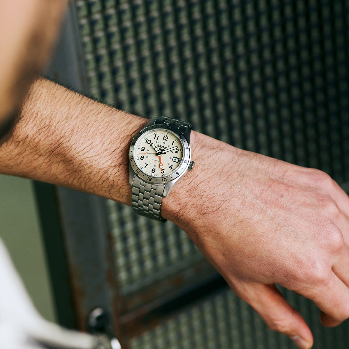 SEIKO セイコー 5スポーツ フィールド GMT 自動巻き ジャンク 8月7日発売》セイコー 5スポーツ フィールドシリーズ GMTモデル サンド