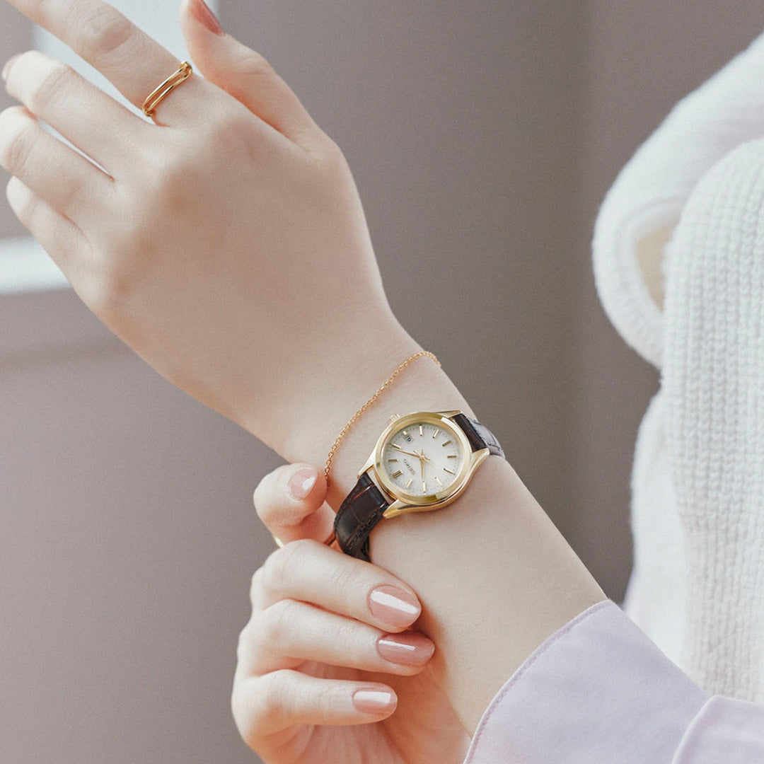 セイコー セレクション Sシリーズ HFE004J レディース 腕時計 ソーラー電波 3針 デイト ゴールドダイヤル ブラウン 革ベルト 日本製