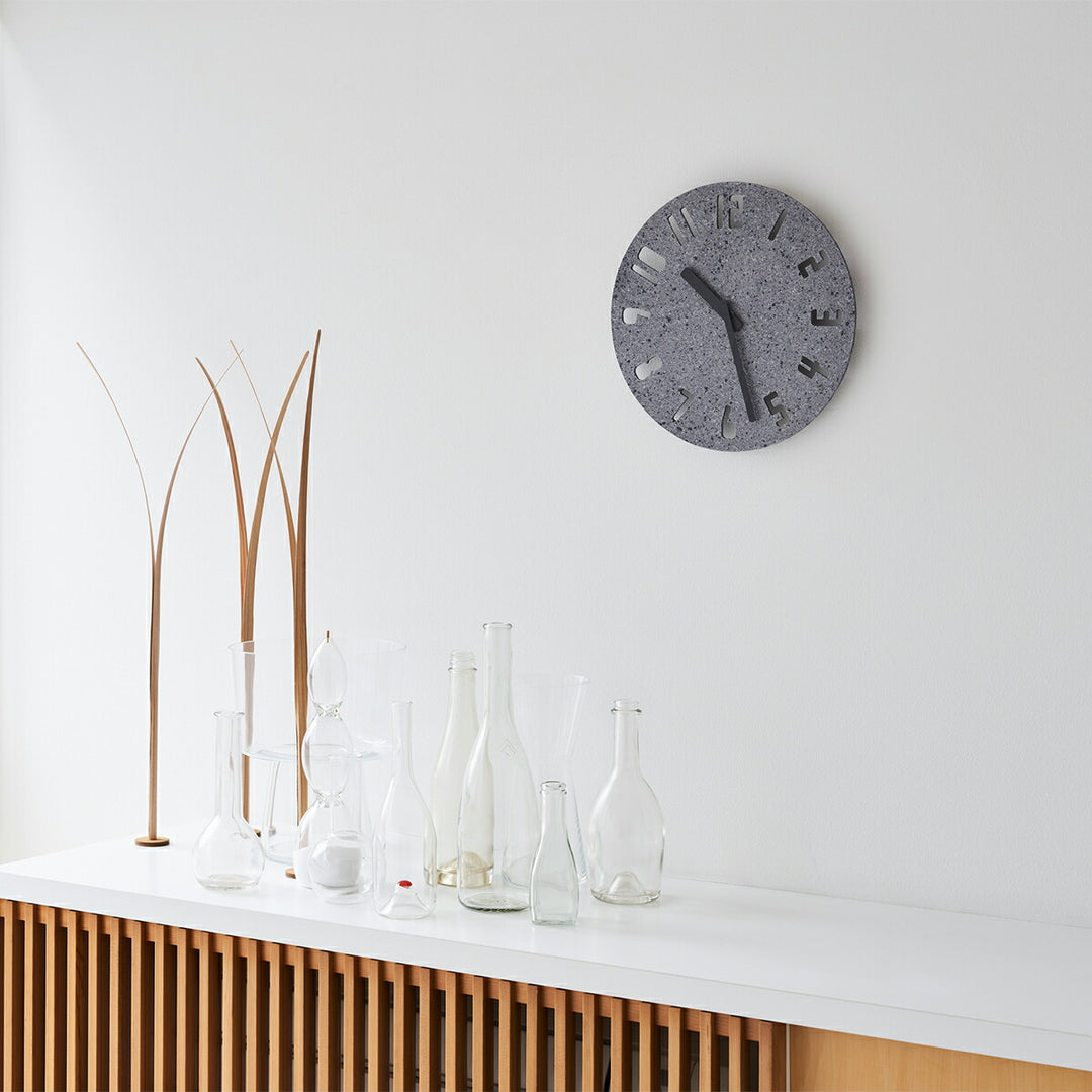 タカタレムノス 掛け時計 デザインオブジェクト パネコ クロック サンド ライトグレー ナンバー クオーツ 電池式 五十嵐 久枝 HIL22-10LGY