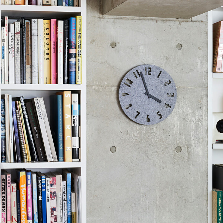 タカタレムノス 掛け時計 デザインオブジェクト パネコ クロック サンド ライトグレー ナンバー クオーツ 電池式 五十嵐 久枝 HIL22-10LGY