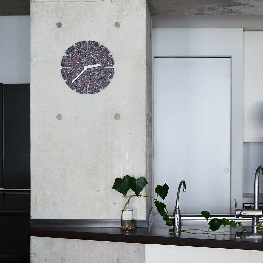 タカタレムノス 掛け時計 デザインオブジェクト パネコ クロック ストーン ミドル スリット丸 クオーツ 電池式 五十嵐 久枝 HIL22-11AMID