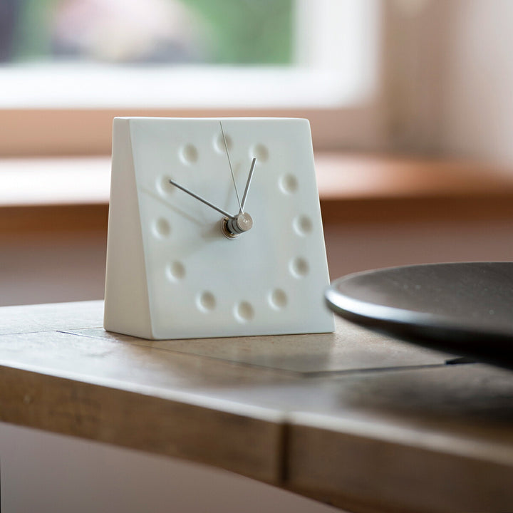 タカタレムノス 置き時計 デザインオブジェクト ドロップス ドロー ザ エグジスタンス クオーツ 電池式 スイープセコンド 塚本 カナエ KC10-12