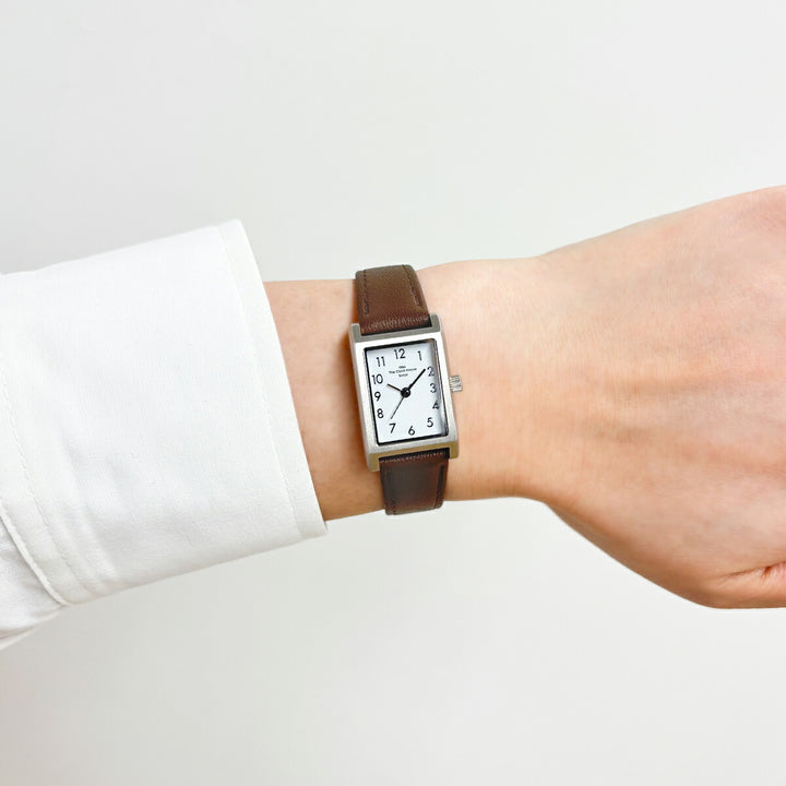 ザ・クロックハウス ナチュラルカジュアル ニューウインドウ LNC1004-WH3B レディース 腕時計 ソーラー 3針 レクタングル ソフトホワイトダイヤル ブラウン 革ベルト