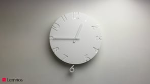 タカタレムノス 掛け時計 デザインオブジェクト カーヴド スウィング 振り子時計 クオーツ 電池式 ホワイト 寺田尚樹 NTL15-11