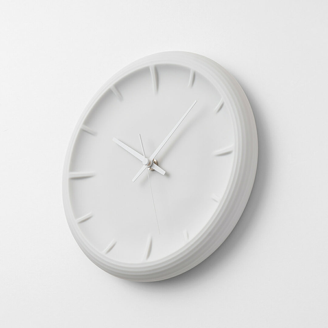 タカタレムノス 掛け時計 デザインオブジェクト レリーフ 磁器 クオーツ 電池式 3針 ホワイト 福定良佑 RF22-06WH