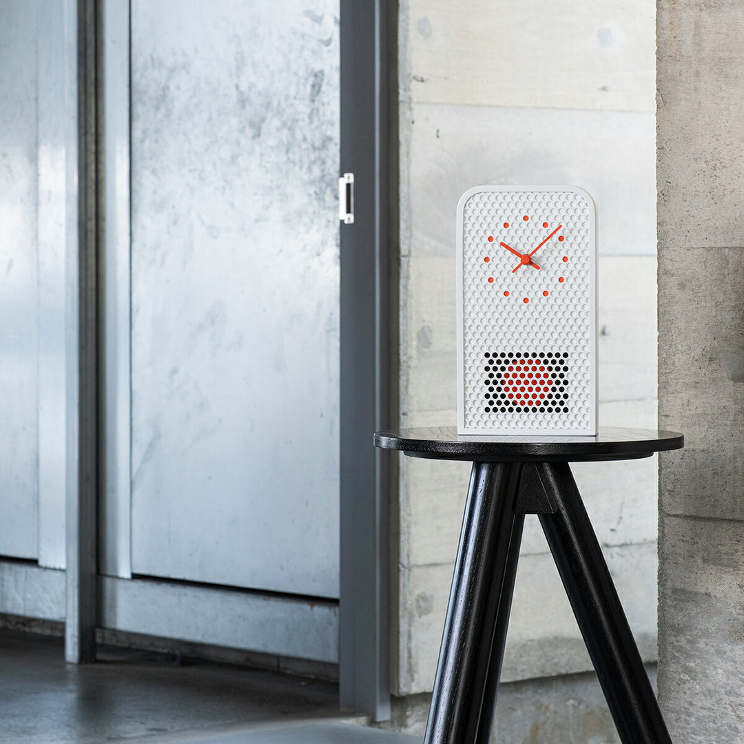 タカタレムノス 掛け時計 デザインオブジェクト ムーブ 掛置兼用 振り子時計 クオーツ 電池式 ホワイト パンチングメタル 福定 良佑 RF25-05WH