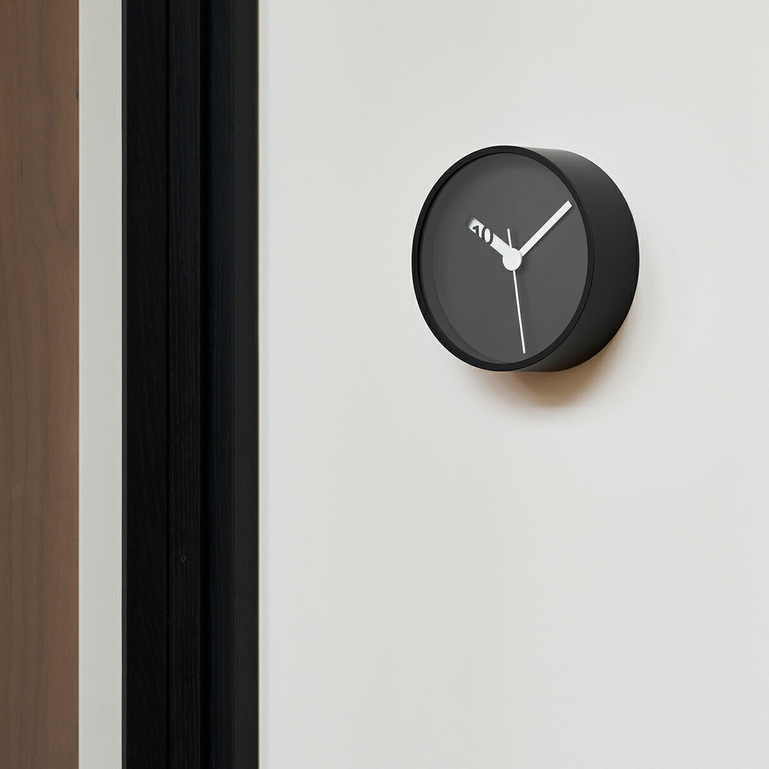 タカタレムノス 掛け時計 デザインオブジェクト エクストラノーマル クロック クオーツ 電池式 掛置兼用 ブラック ロス・ミクブライド RM24-07BK