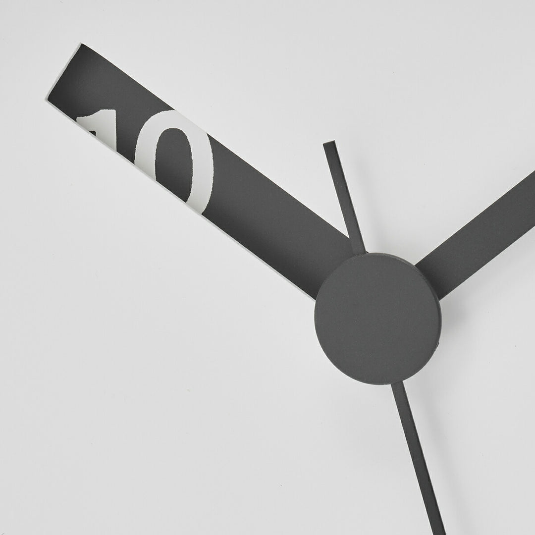 タカタレムノス 掛け時計 デザインオブジェクト エクストラノーマル クロック クオーツ 電池式 掛置兼用 ホワイト ロス・ミクブライド RM24-07WH