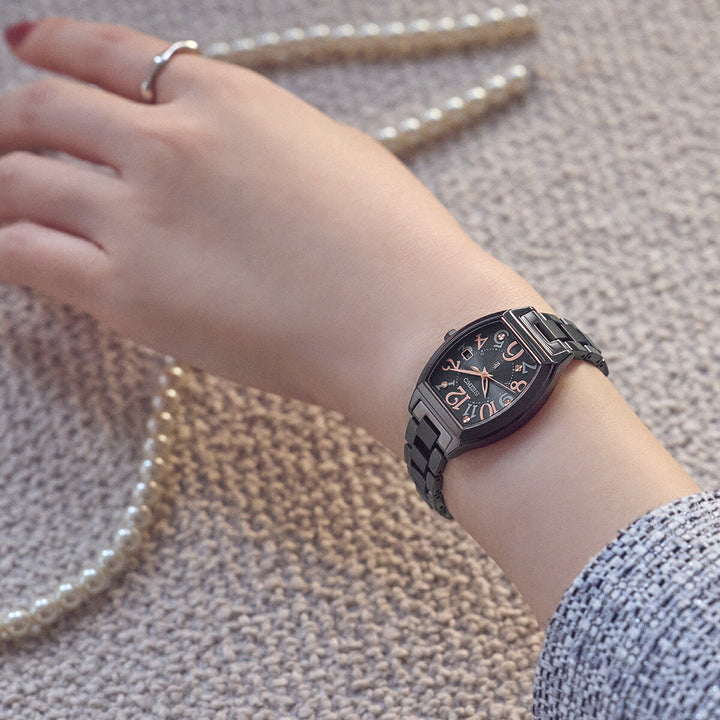 セイコー ルキア ハッピーコレクション チタンモデル SSQW101 レディース ソーラー電波 トノー オールブラック