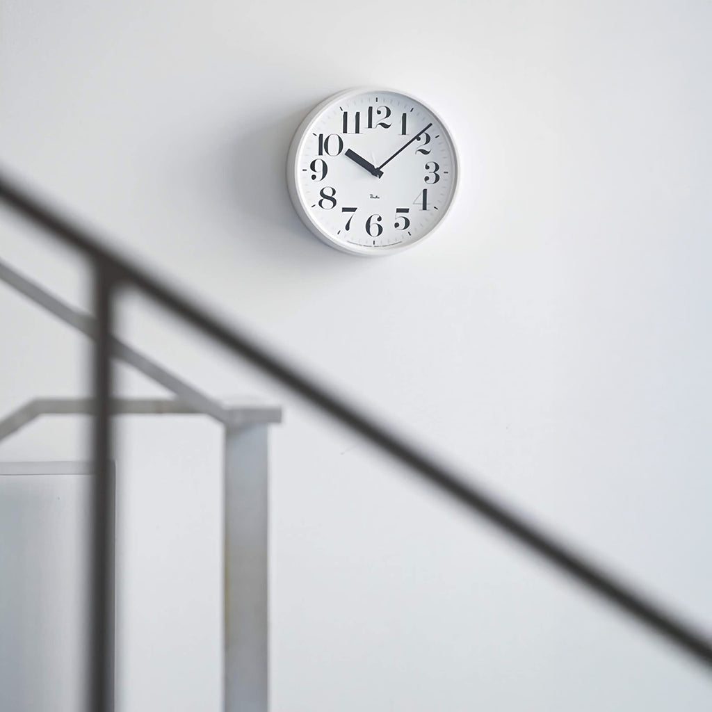 リキ クロック 電波 スチール 掛時計 ホワイト シンプル アラビア数字 WR08-25WH タカタレムノス